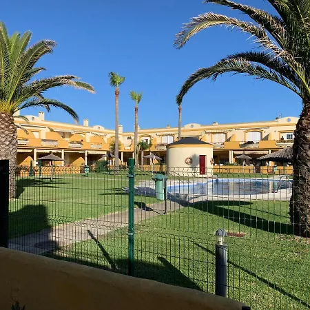 Apartamento Primera Linea De Playa Con Piscina. アパート タリファ